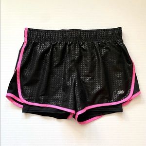 NWT Black and Pink 2-in1 Run Gym Shorts Size S